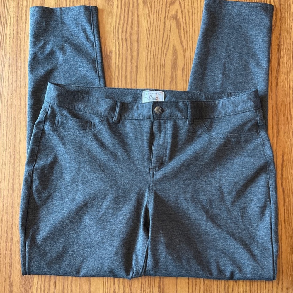 G.H. Bass and Co. women’s gray pants size 14